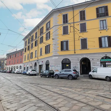 Design Canal Navigli View * Milano
