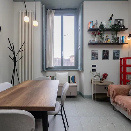 Design Canal Navigli View * Milano